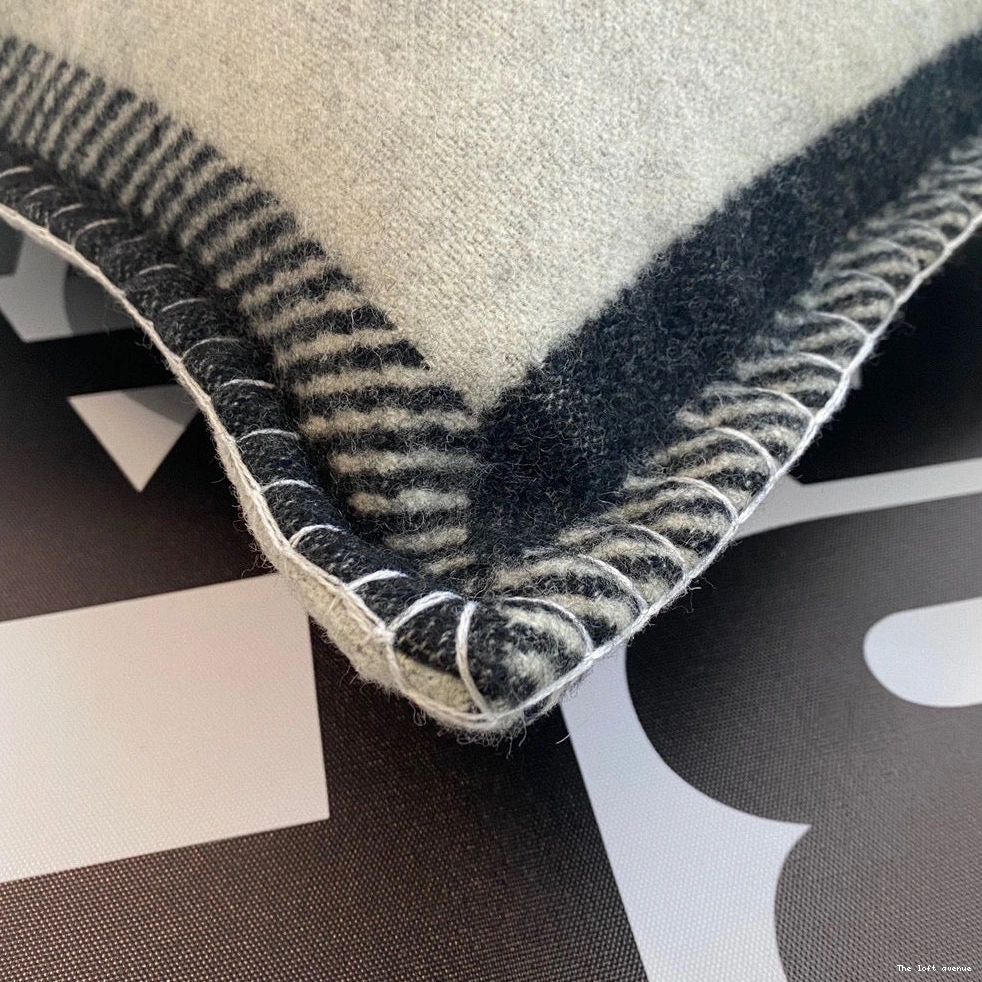 PILLOW WOOL 2.0 COCO THROW 0729